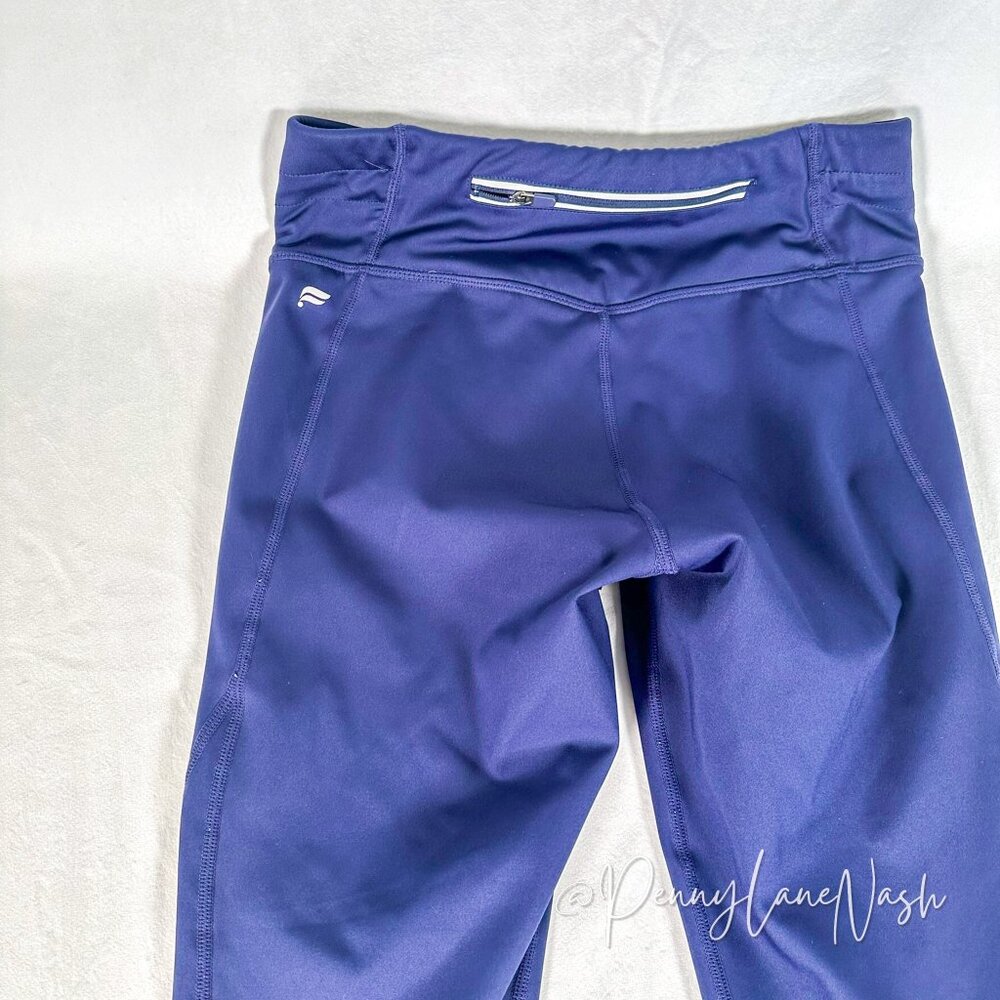 Fabletics Cross Back Sports Bra & Ultracool Reflective Legging Set - Picture 9 of 9